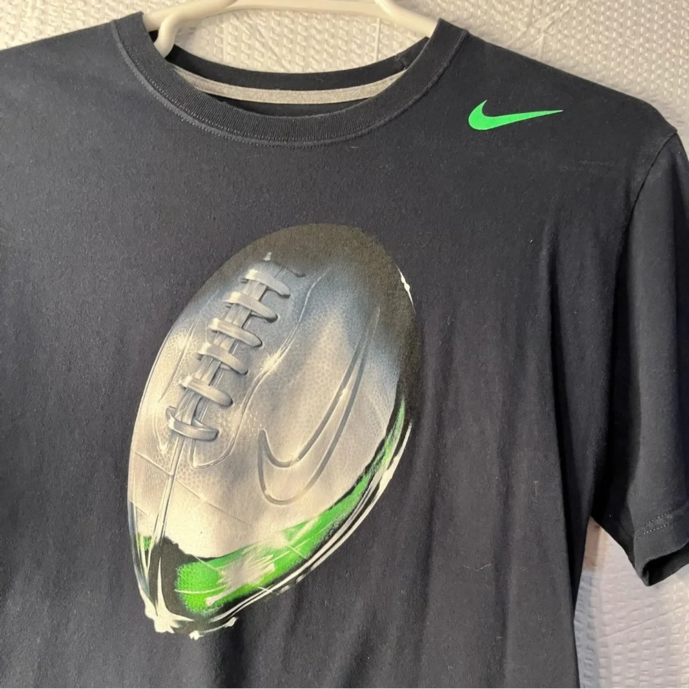 Nike Navy Blue TShirt With Graphics Size XL